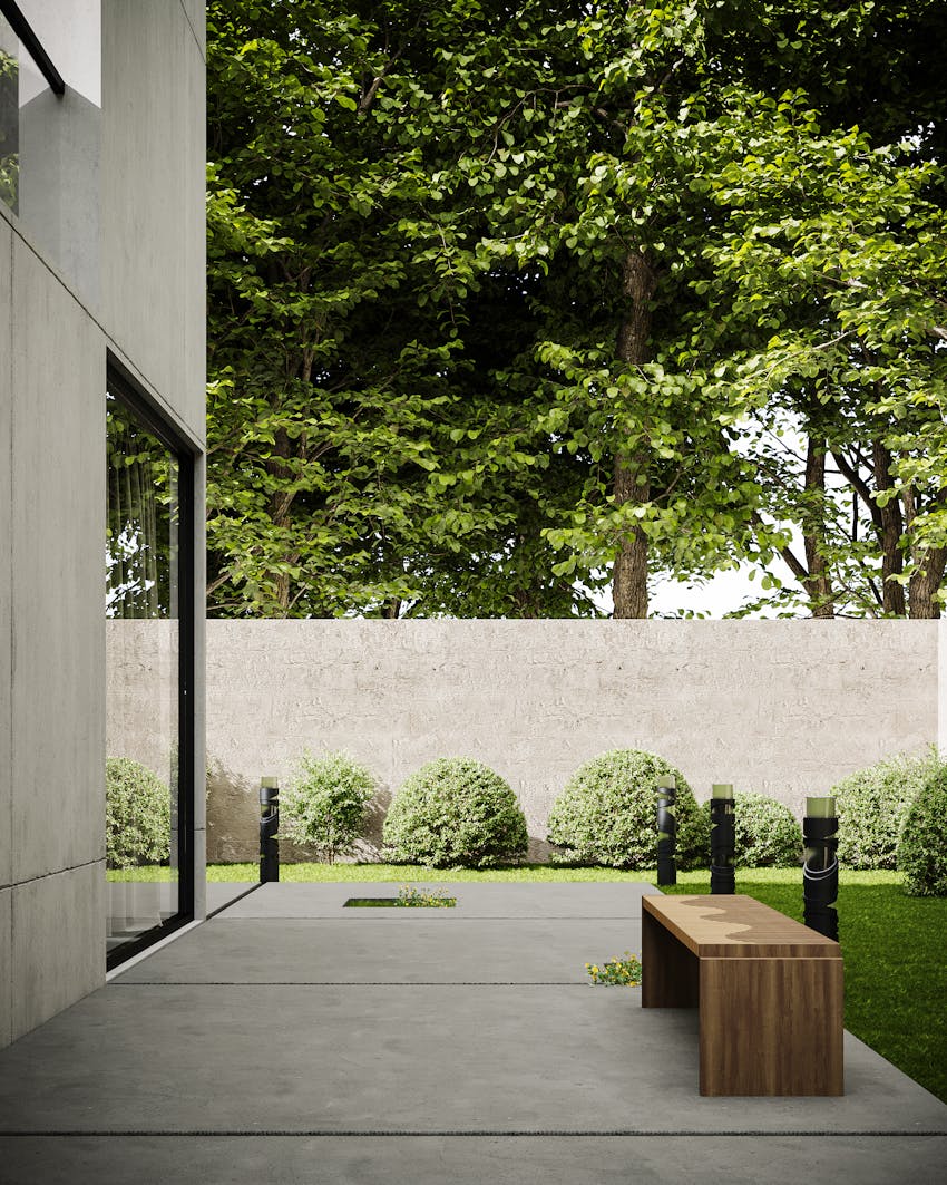 Concrete backyard patio in Fresno